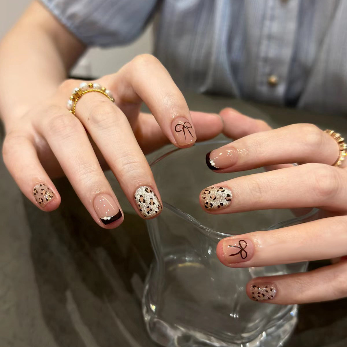 Cocoa Dot French press-on nail style